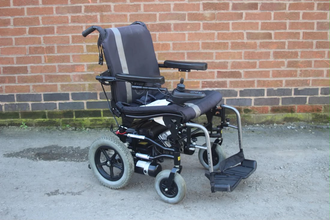 Karma Ergo Electric Wheelchair | 4MPH Powerchair | Off-Board Charging - Image 5