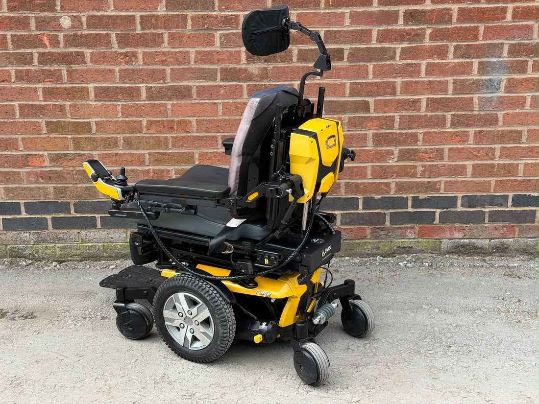 Pride Quantum Edge 2.0 i-Level Electric Wheelchair | Riser, Recline & Tilt - Image 2