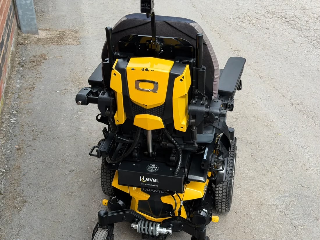 Pride Quantum Edge 2.0 i-Level Electric Wheelchair | Riser, Recline & Tilt - Image 3