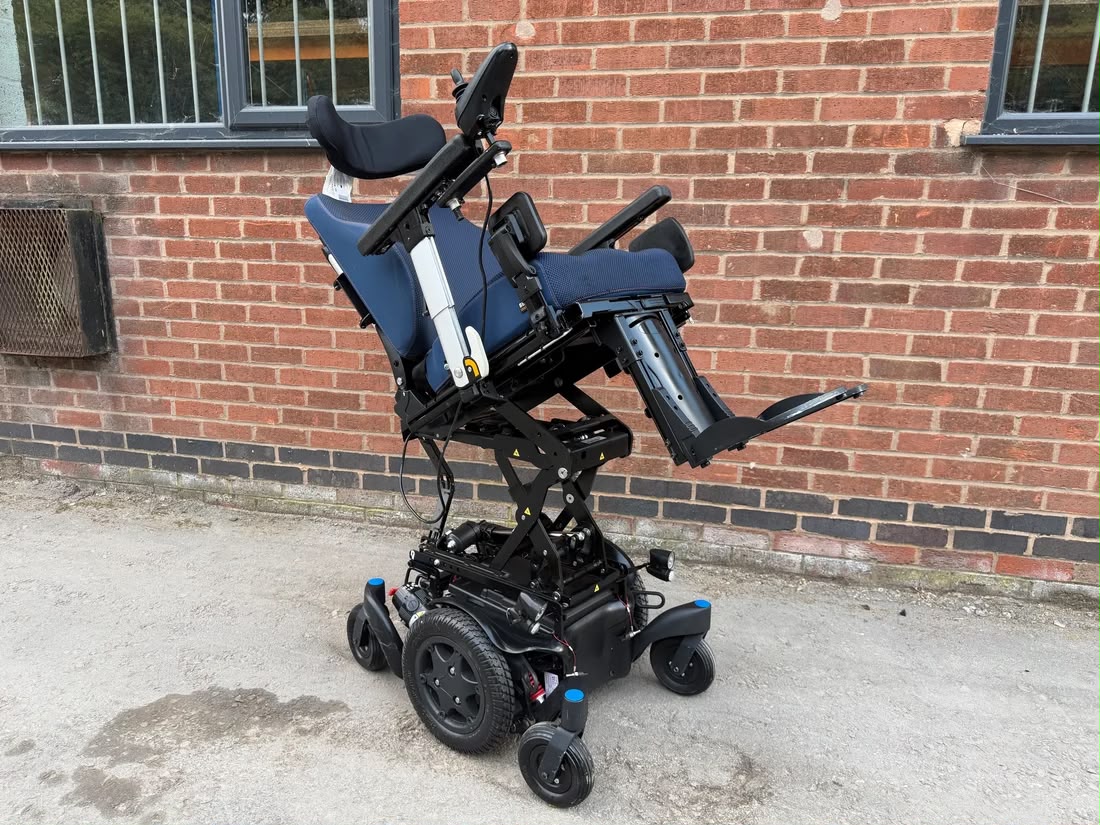 Quickie Q500M Electric Wheelchair | Rising Seat | Tilt | Sedeo Pro - Image 8