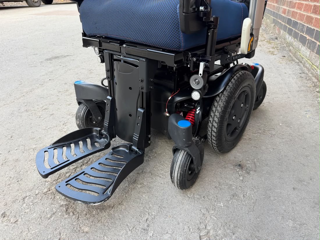 Quickie Q500M Electric Wheelchair | Rising Seat | Tilt | Sedeo Pro - Image 2