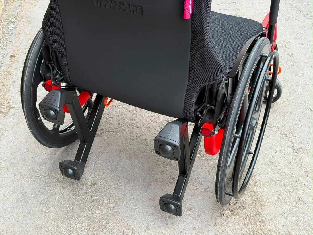 Invacare Action Ampla Bariatric Wheelchair Heavy Duty - Image 4