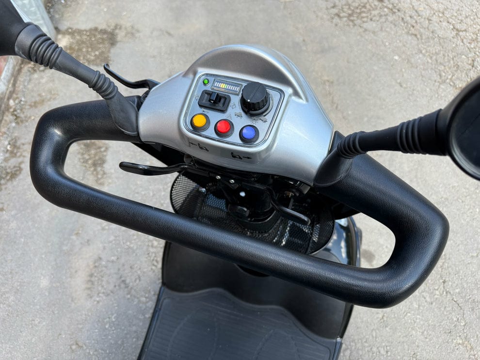 Kymco Maxi XLS 8MPH Mobility Scooter | Refurbished | Warranty Included - Image 7