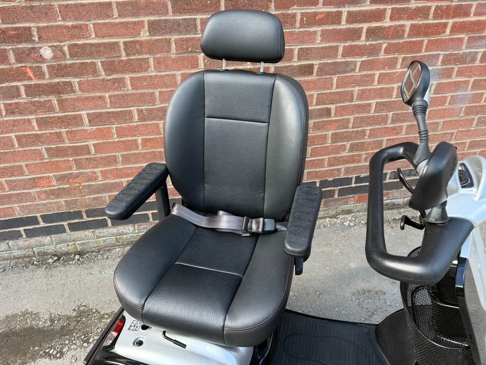 Kymco Maxi XLS 8MPH Mobility Scooter | Refurbished | Warranty Included - Image 5