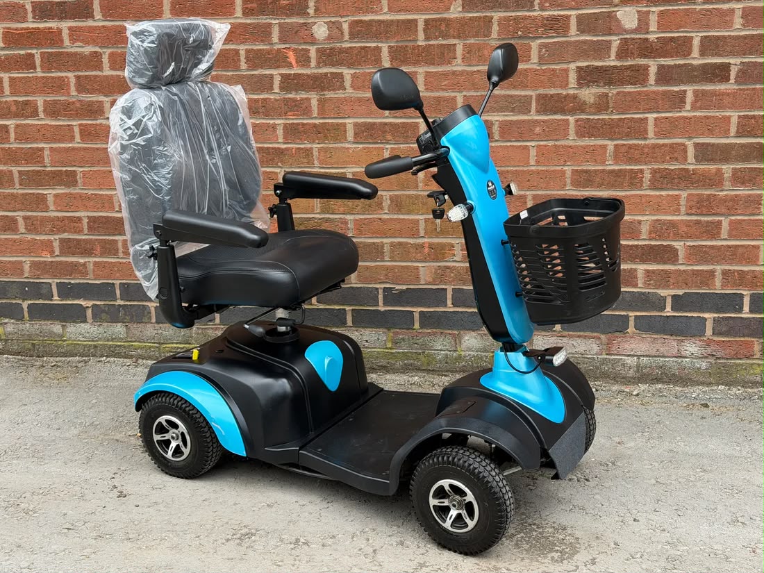 Monarch 4mph Mobility Scooter (Like New) – Pavement Scooter - Image 2